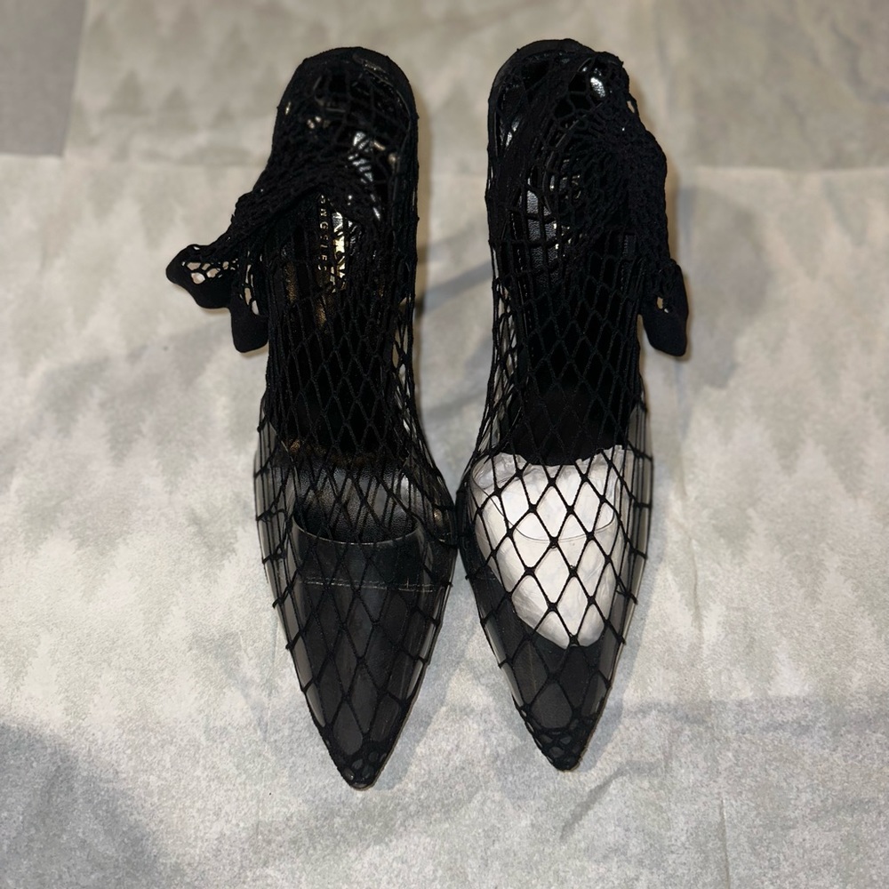 Fishnet sock heel